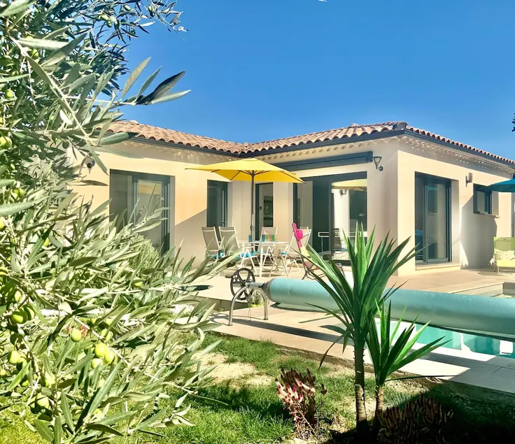 VILLA MODERNE. AIR CONDITIONED. SWIMMING POOL. BARBECUE. NO VIS A VIS. OPTICAL FIBER - Image 1