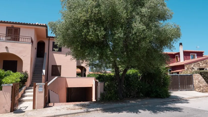 Three-room apartment in San Teodoro 700 METERS from the Cinta - Image 1