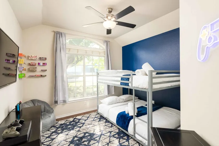 3BR Round Rock, Chef's Kitchen + Candy Wall - Image 1