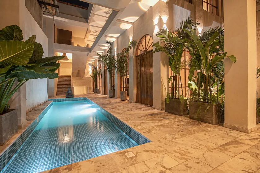 11 Bedroom Luxury Villa in Old City - Image 1