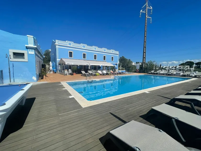 Lovely 2 Bedroom Home inside a Resort in Albufeira - Image 1
