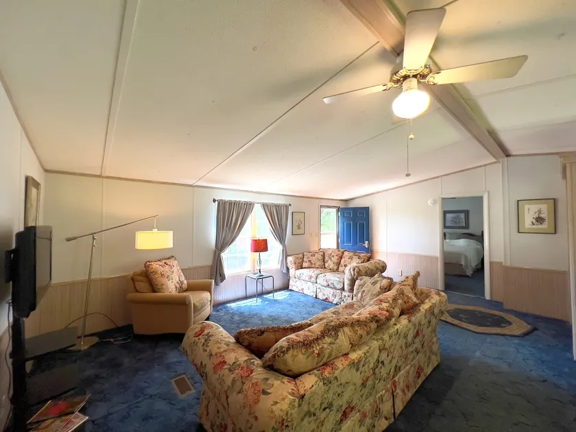 Guest House On 128 Peaceful Wooded Acres - Image 1