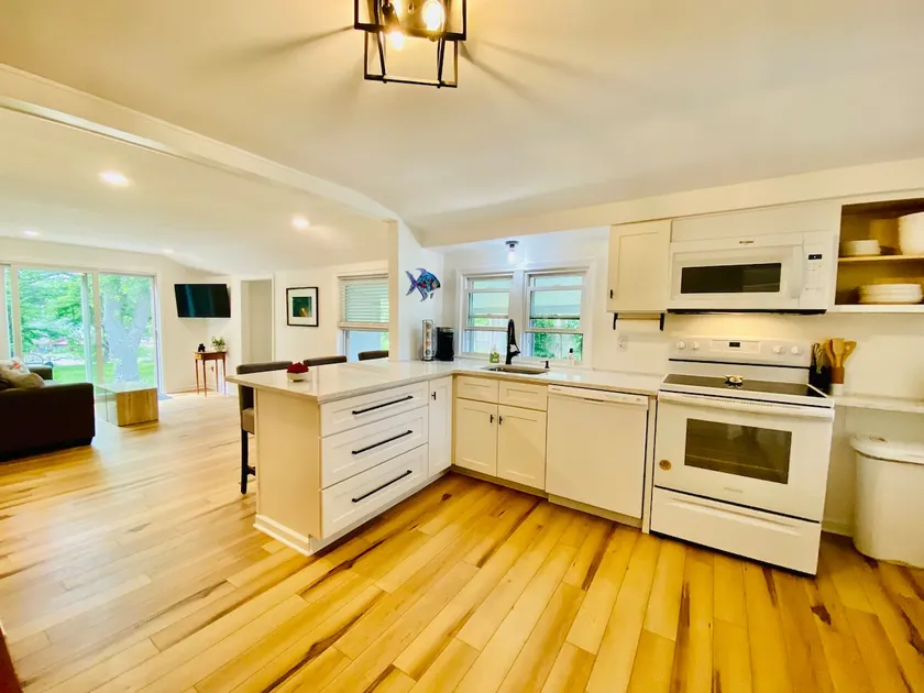 Cozy creek cottage - Image 1