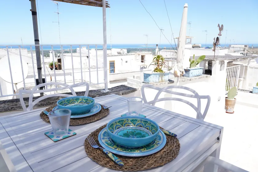 Beautiful House with KITCHEN and PANORAMIC TERRACE - Image 1