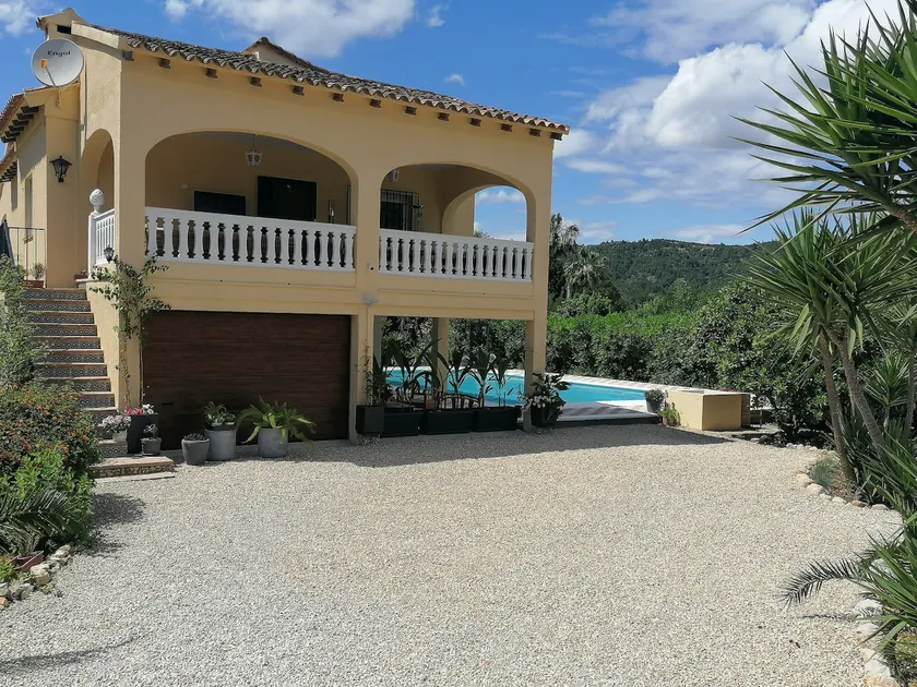 Ground floor + private pool in beautiful villa - Image 1