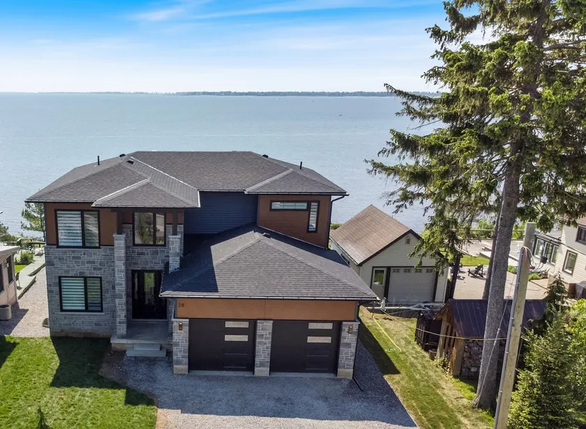 Lake Erie Retreat: Hot Tub, Game Room, Long Point - Image 1