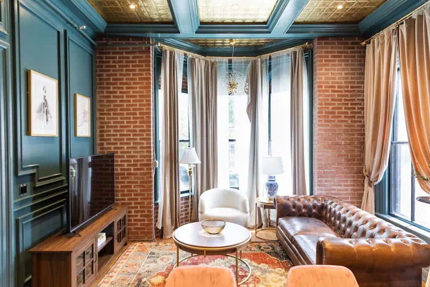 Stay in Decadence | One-of-a-Kind Flat on Broadway - Image 1