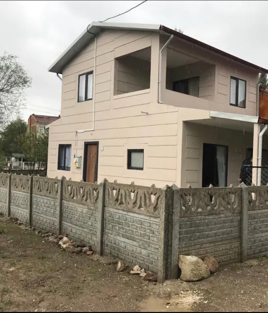 New duplex house with 3 rooms, 1 living room and 2 toilets and bathrooms - Image 1