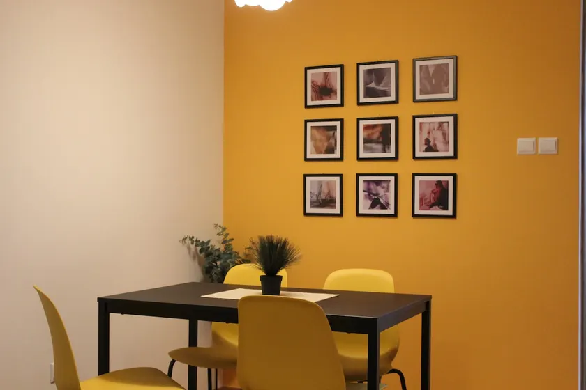 One bedroom & garage parking - Image 1