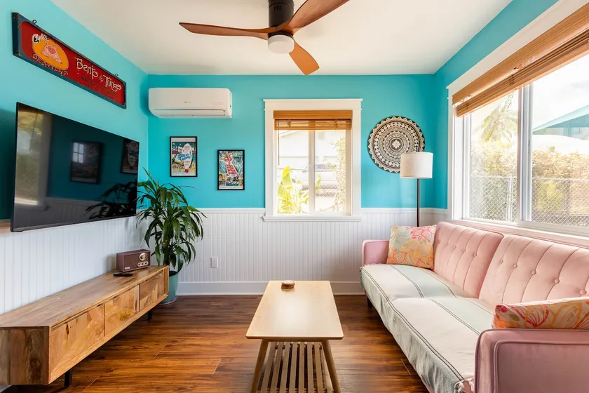 Cozy Vintage Inspired Hawaiian Guest Cottage - Image 1