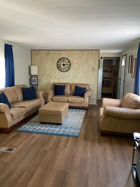 Cozy Lake Escape - Image 1