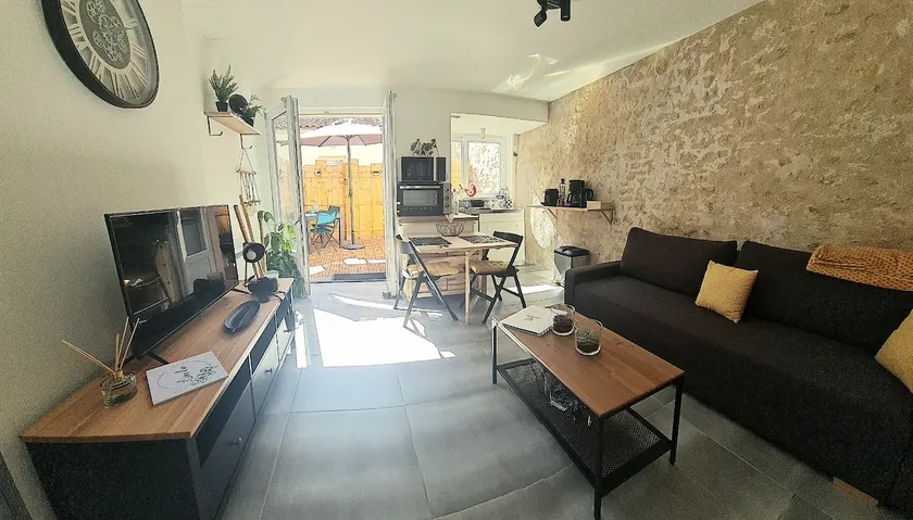 La Casa De Nonna - 2-star rated accommodation - Image 1