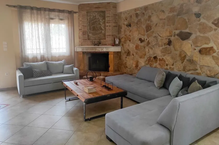 Nikos House Megara - Image 1