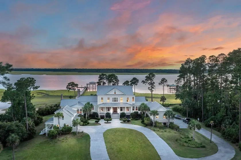 Luxury Waterfront Estate Near Hilton Head Island!! - Image 1