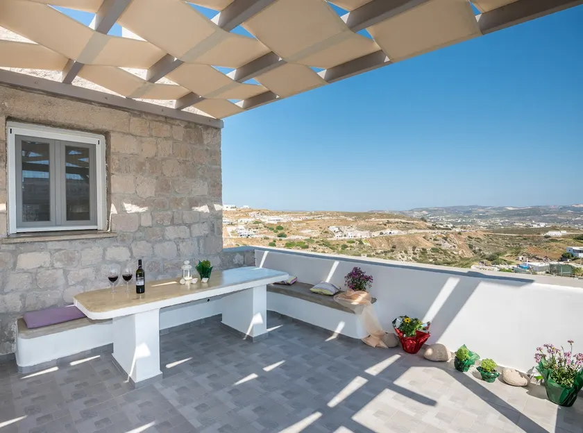 Stone house Tripiti - Image 1