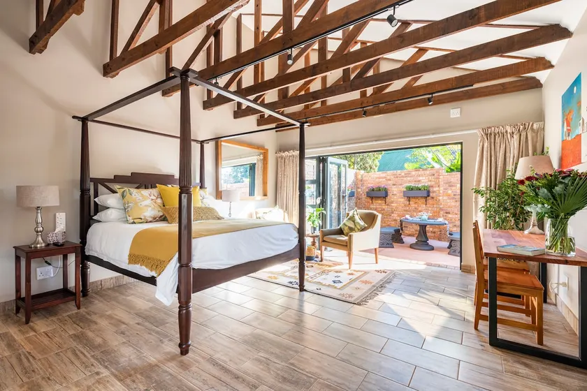 Romantic Cottage Retreat | Wood-Fired Hot Tub - Image 1