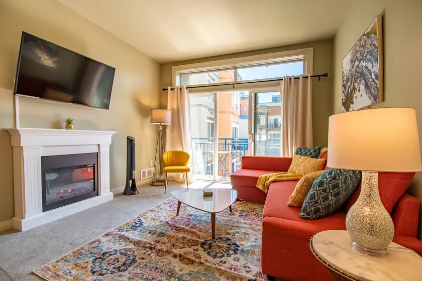 Brilliant 2 Bedroom Home in the Heart of Seattle! - Image 1