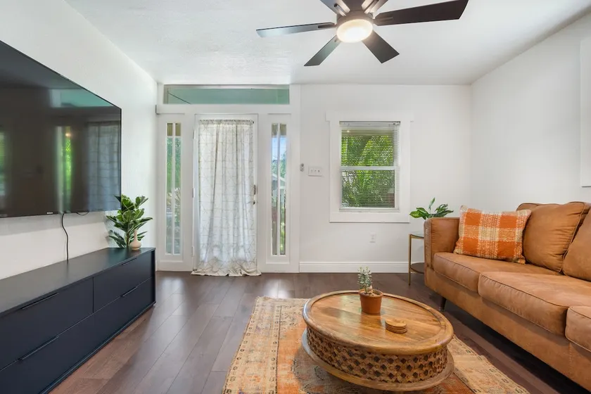 Trendy BoHo Bungalow YBOR Nightlife & Restaurants - Image 1