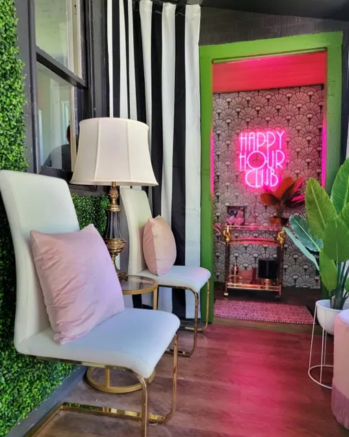 5 min. from Downtown! One of a kind stay in KC!🏙 - Image 1