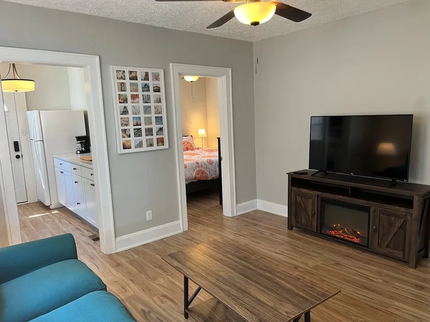 Warren 1 Bedroom Unit near Xavier Downtown - Image 1