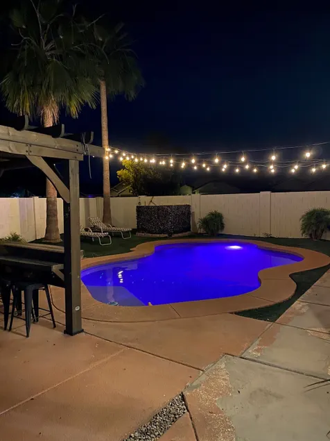 Open floor plan w/private pool! 2mi to Stadium/Shopping/Food - Image 1