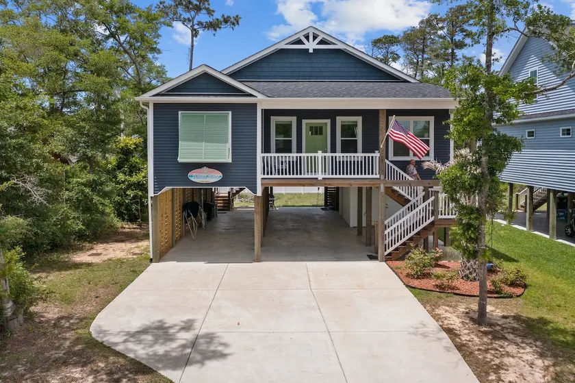Walk to Beach, Shops, Restaurants! Hot Tub! Games! - Image 1