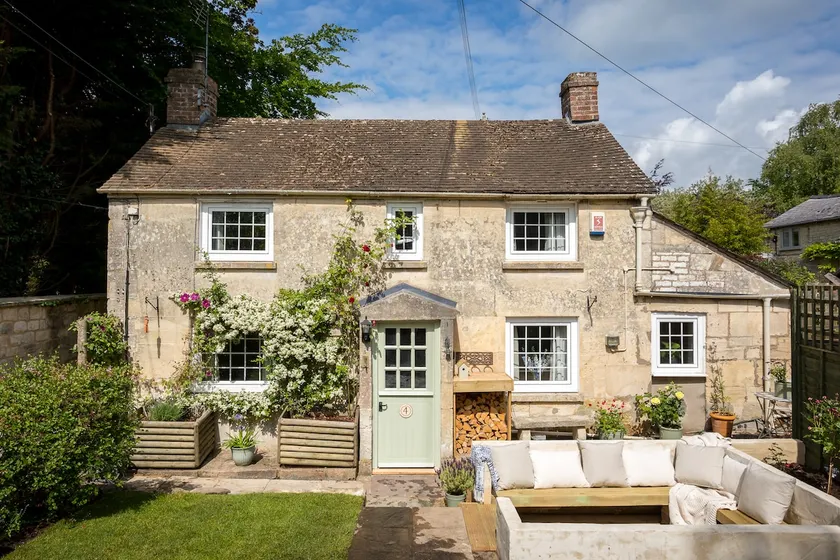 Mulberry, A Luxury Two Bed Cottage in Painswick - Image 1
