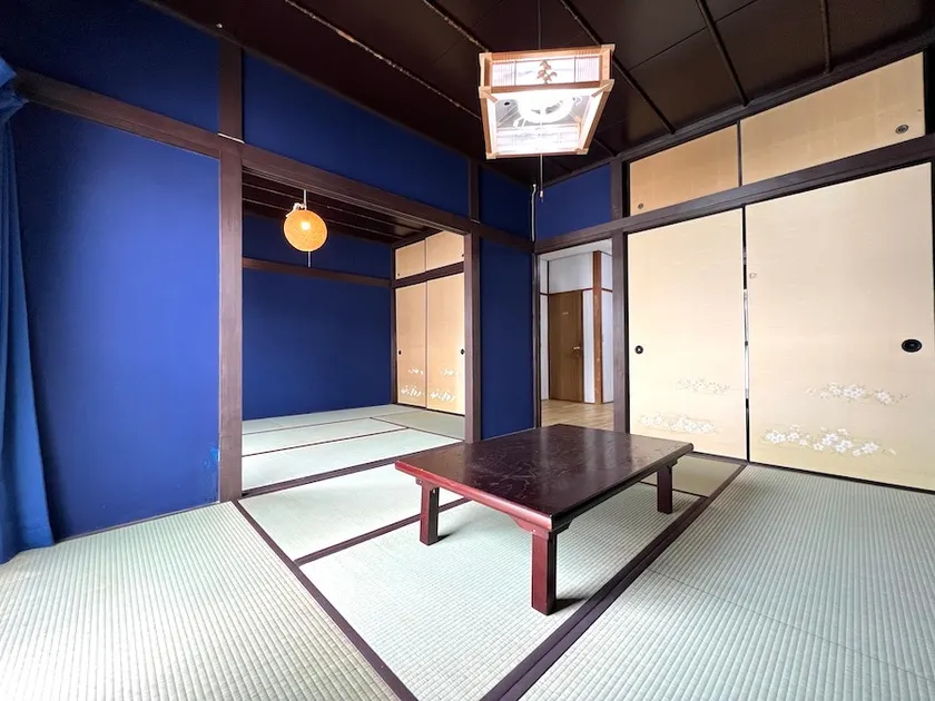 [Room 204] Clean Blue Japanese-style Room/Shonan Vintage Apartment Hotel/6 minutes from Shonankaigankoen Station/Up to 6 people - Image 1