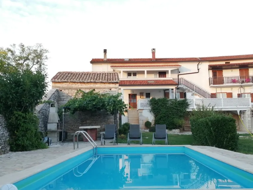 Attractive house with a pool in rural Istria - Image 1