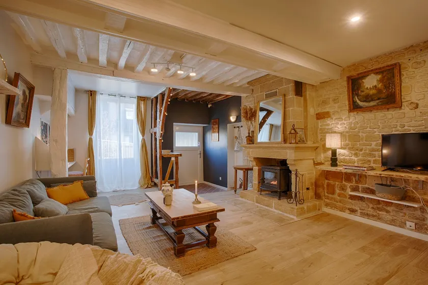 Reine Mathilde – Charming 2Bedroom Historic Center - Image 1