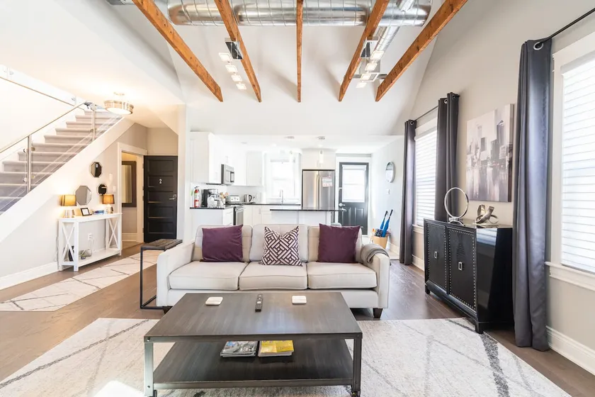 Spacious + Modern Downtown 2 Bedroom (Unit #2) - Image 1