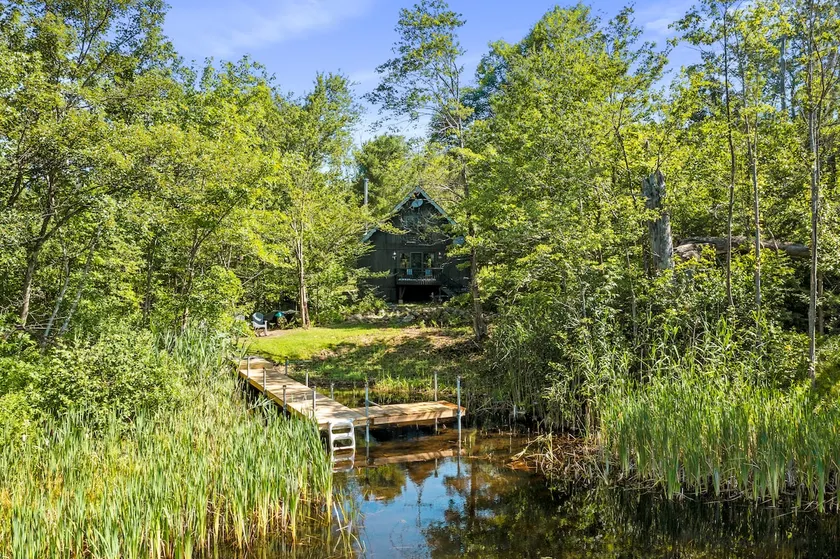 Little Longbow Lakefront Chalet - Image 1