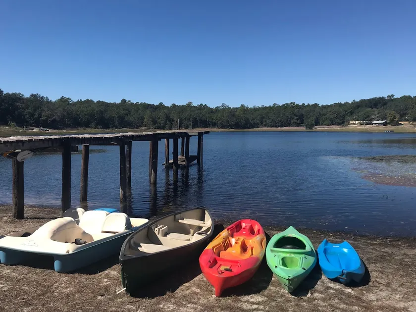 3 Bedroom House on Private Scenic Lake Mable - Image 1