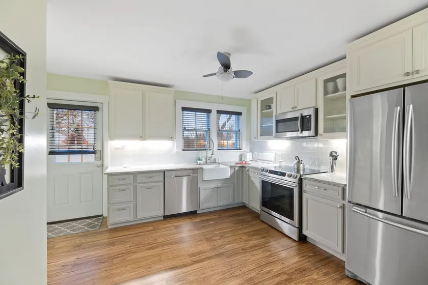 Gorgeous historic 2 BR home in the heart of Mason - Image 1