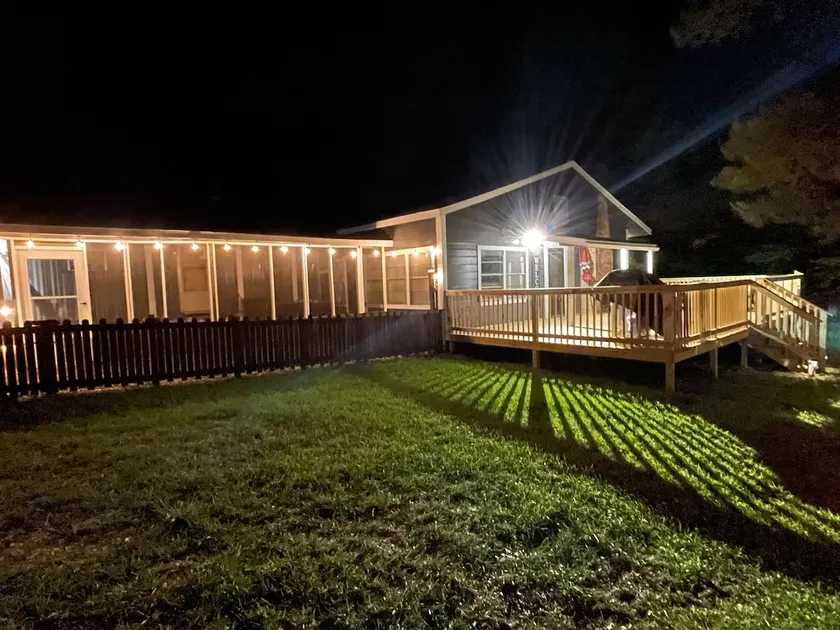 Lazy Daisy Cabin on Lake Greeson, Welcome Home! - Image 1