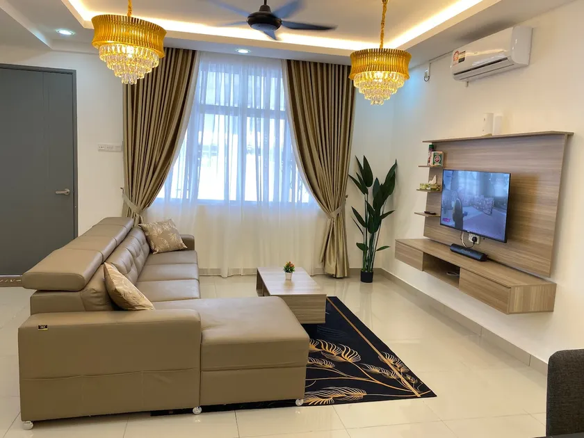 D’Royale Desaru Homestay - Image 1