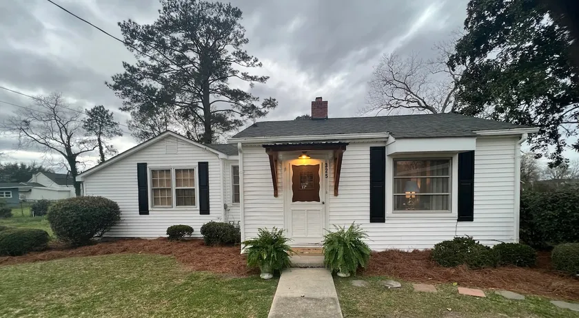 Sarah's Cottage in the heart of Millen - Image 1