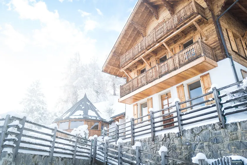 4 Seasons Cottage. Jacuzzi and stunning views - Image 1