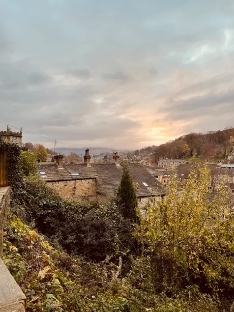 Brook Cottage - Holmfirth center - Image 1
