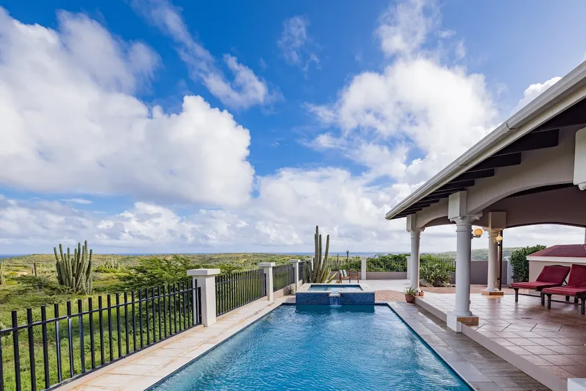 Spacious villa with pool surrounded by nature! - Image 1