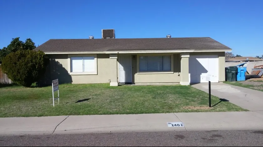 Cozy, 2BD/1BA & bonus room, pet friendly home. - Image 1