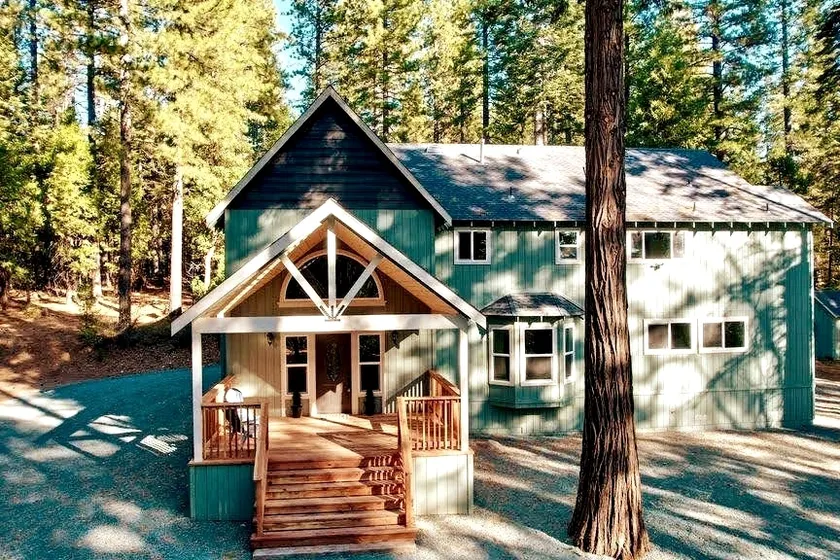 Huge Stylish Cabin by Mountain Biking and the Yuba - Image 1