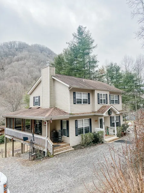 Maggie Valley Country Cottage - Image 1