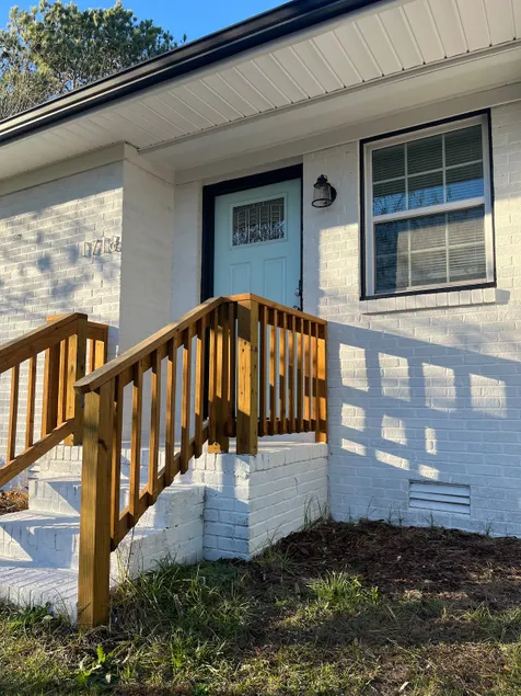 Sky Blue House Goldsboro ! - Image 1