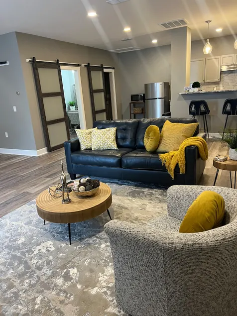 Bella’s BnB *Downtown Apartment* - Image 1