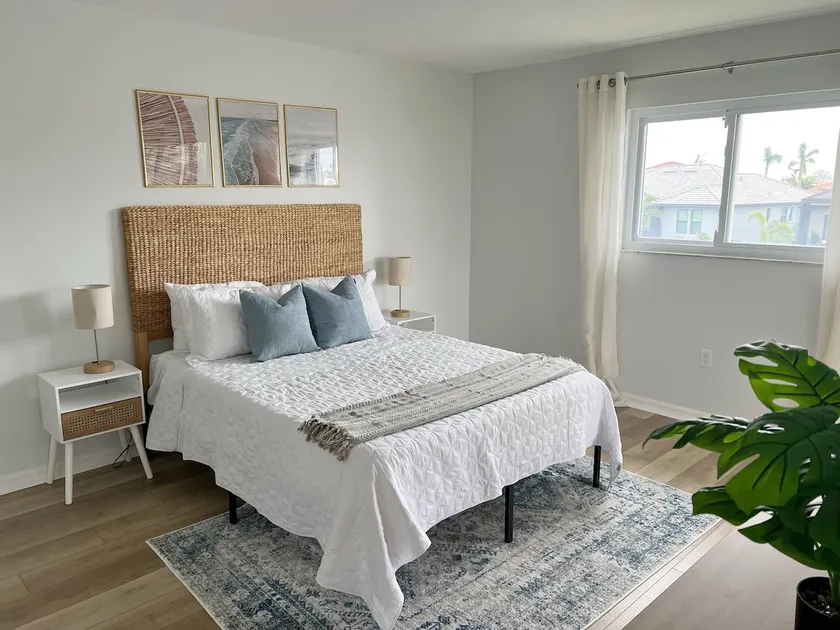 The Lobster | A Waterfront Punta Gorda Retreat - Image 1