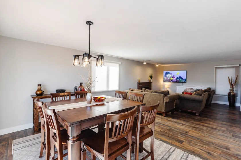 Updated Sports Village patio unit/ amazing views! - Image 1