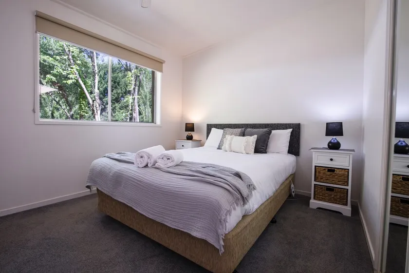 Deluxe Studio w Rail trail View - 2 guests [Rm 7] - Image 1
