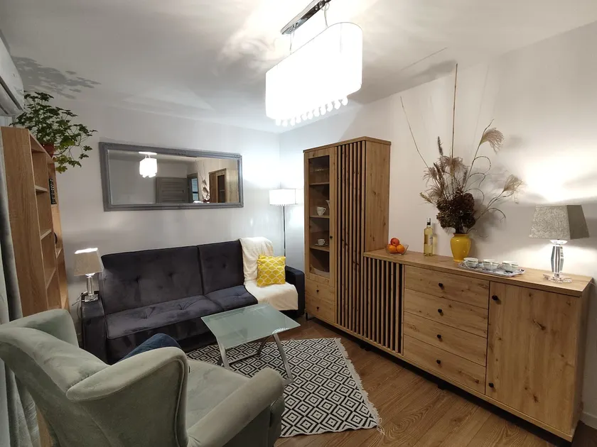 Flat on Francuska St, parking, air conditioning - Image 1