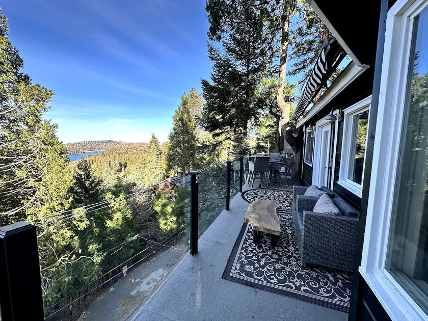 Luxurious Lakeview Cabin with Kids Room&Pool Table - Image 1